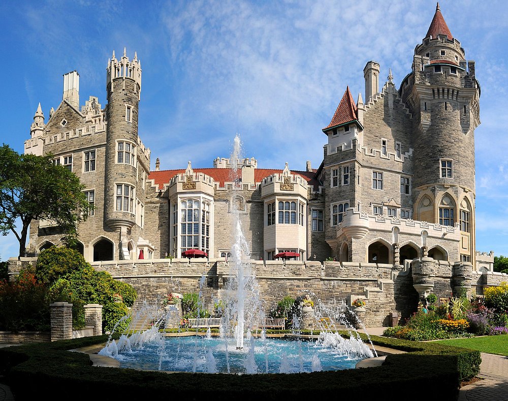 Casa loma gardens